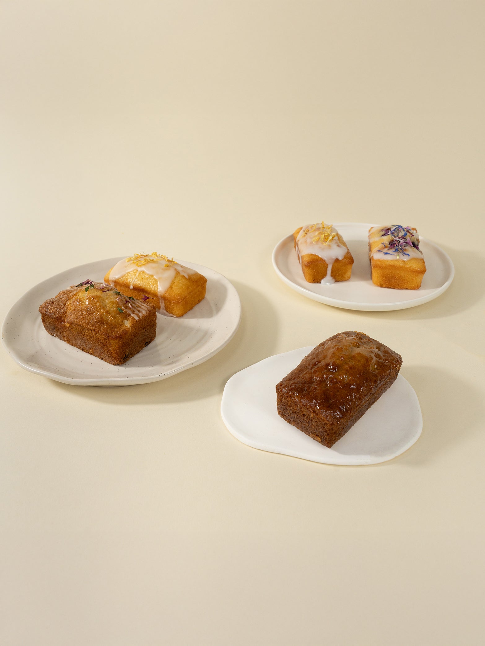 Individual door gifts or wedding favours, pick from loaf or tarts, available for islandwide delivery in Singapore