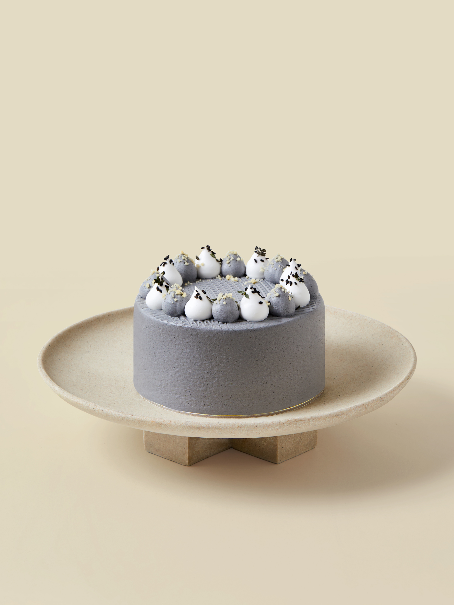 Roasted Black Sesame Hōjicha Fresh Cream Cake | Fieldnotes Singapore