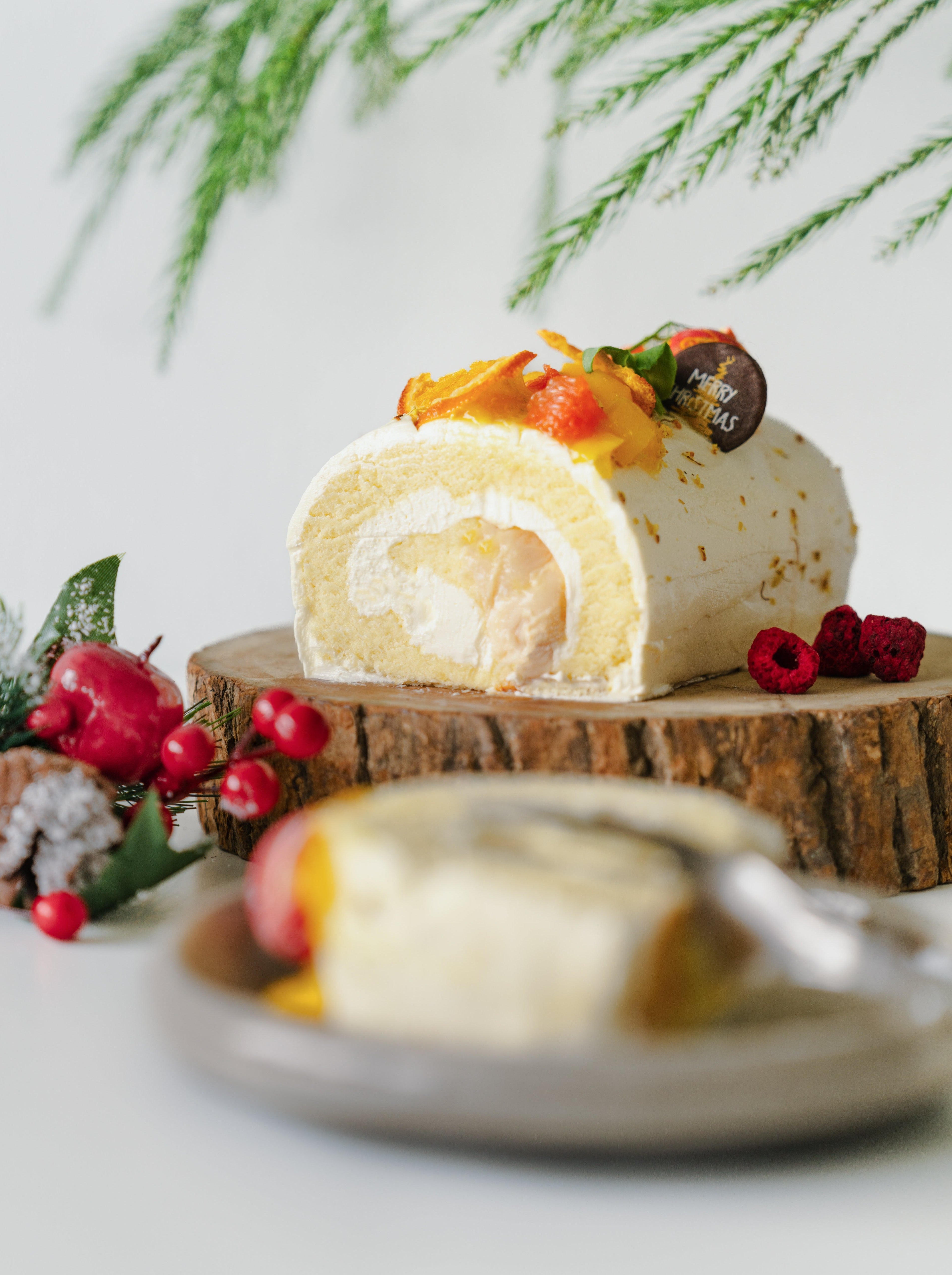 Chrysanthemum Lychee Log cake