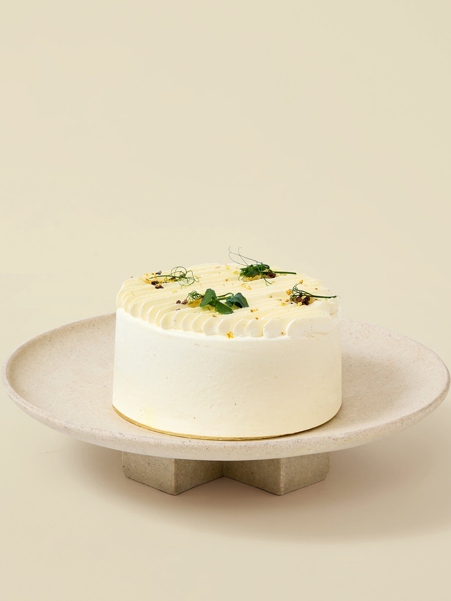Chrysanthemum tea infused cake for birthday cake ordering online in Singapore