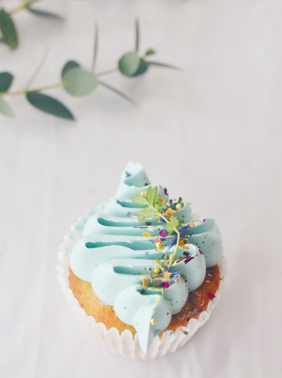 Nude Blue Rustic Cupcakes l Zee & Elle