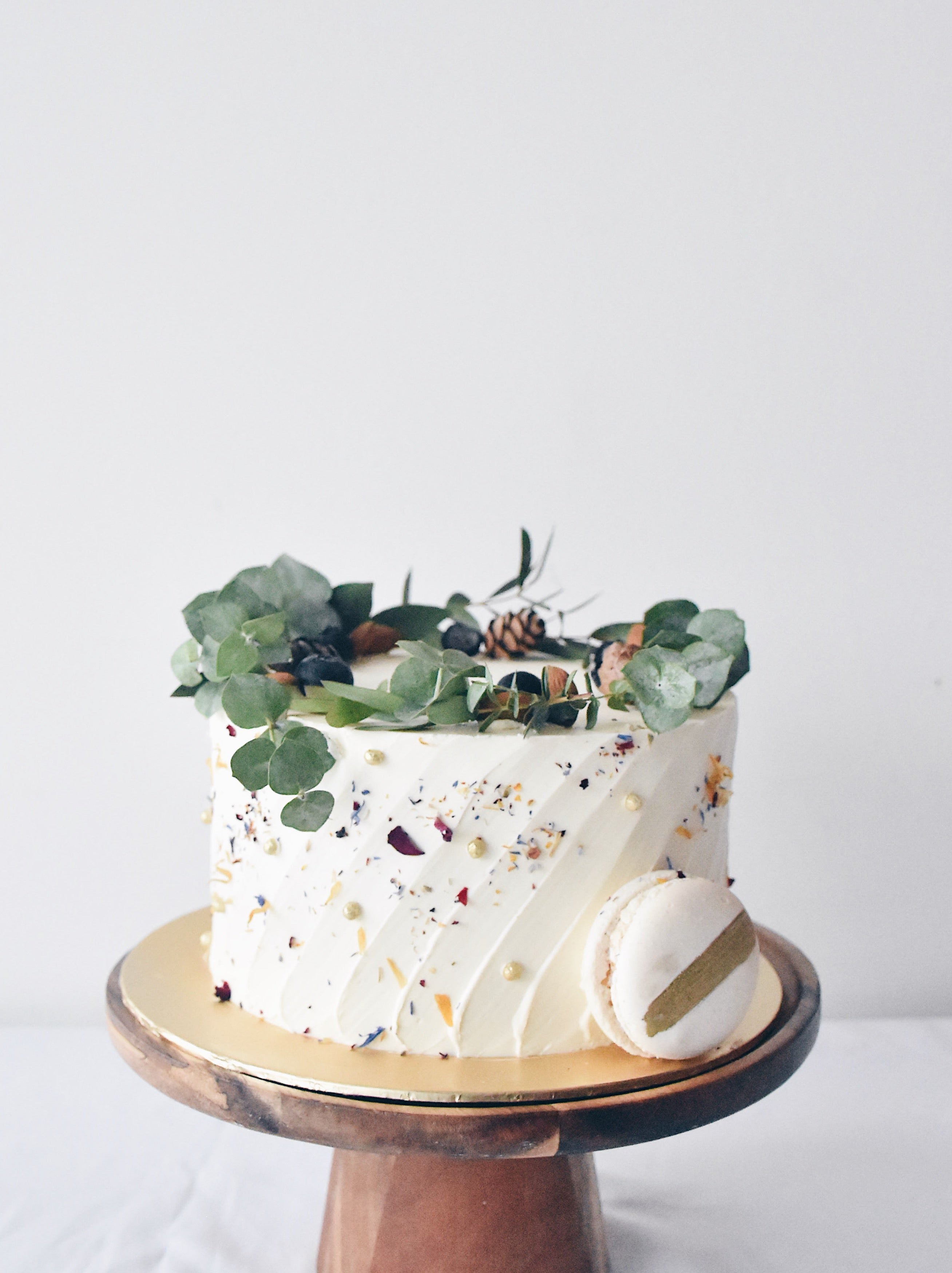 Rustic Diagonal Line Cake Singapore - Zee & Elle