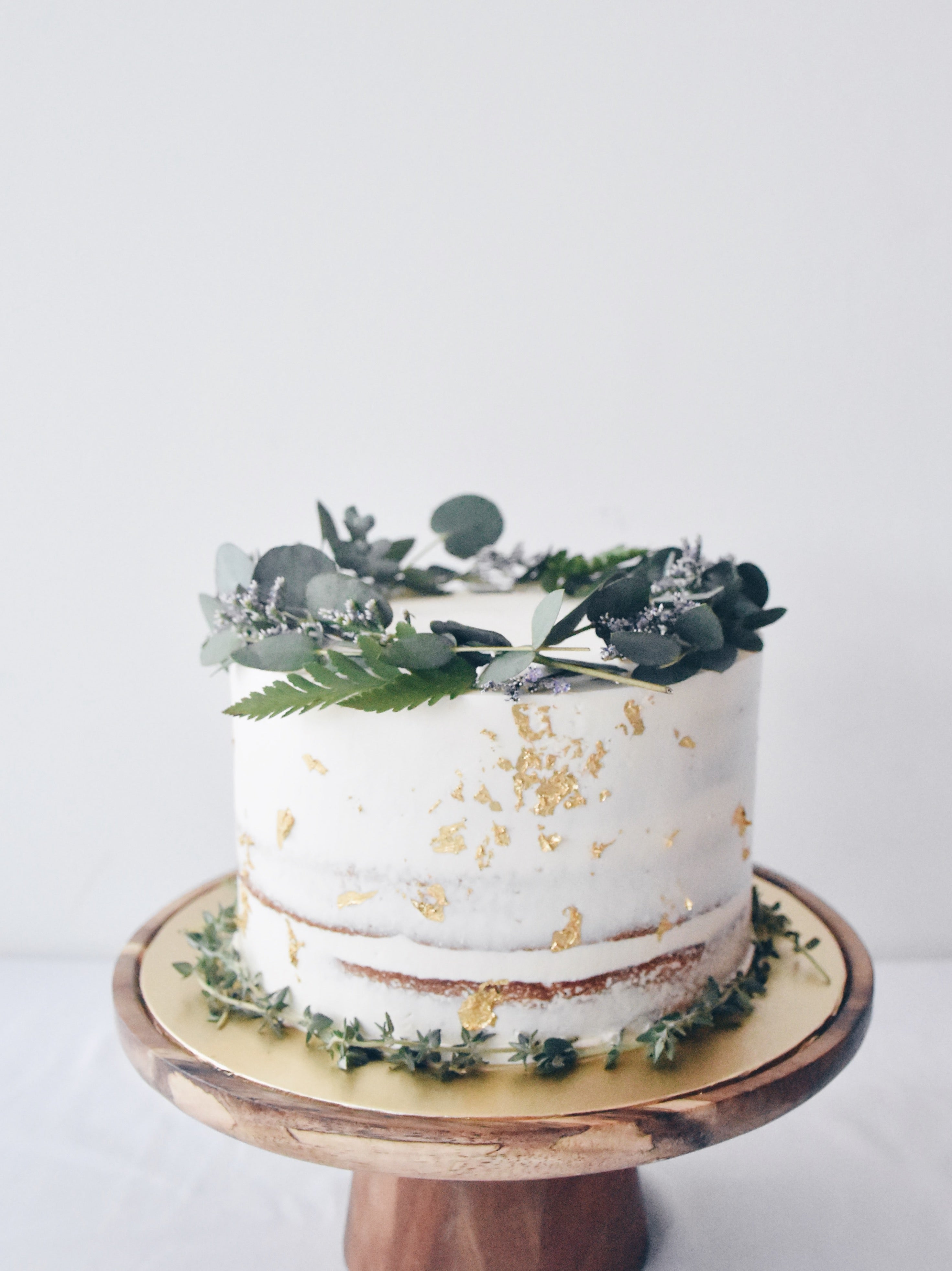 Rustic Minimal Leaves Cake Singapore - Zee & Elle