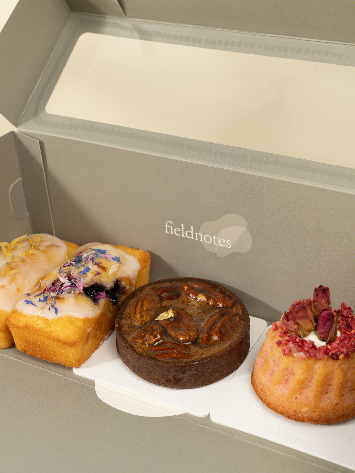 Fieldnotes l Nature-Inspired Cakes