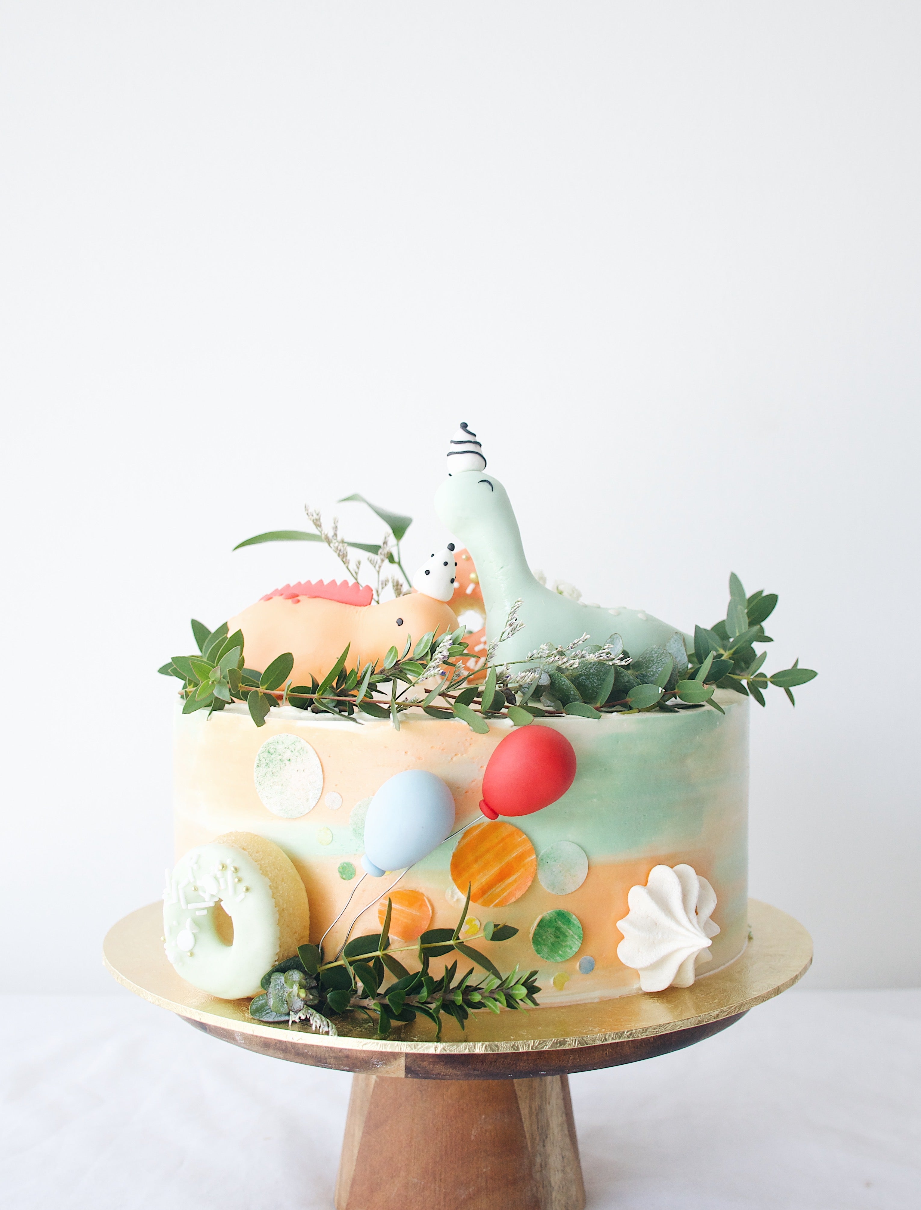 Funfetti dinosaur cake -zeeandelle